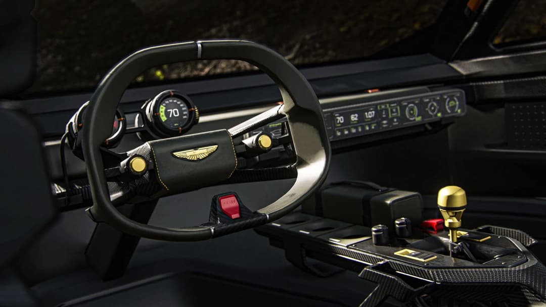 /uploads/084_aston_martin_dreadnought_f0f7d06013.webp