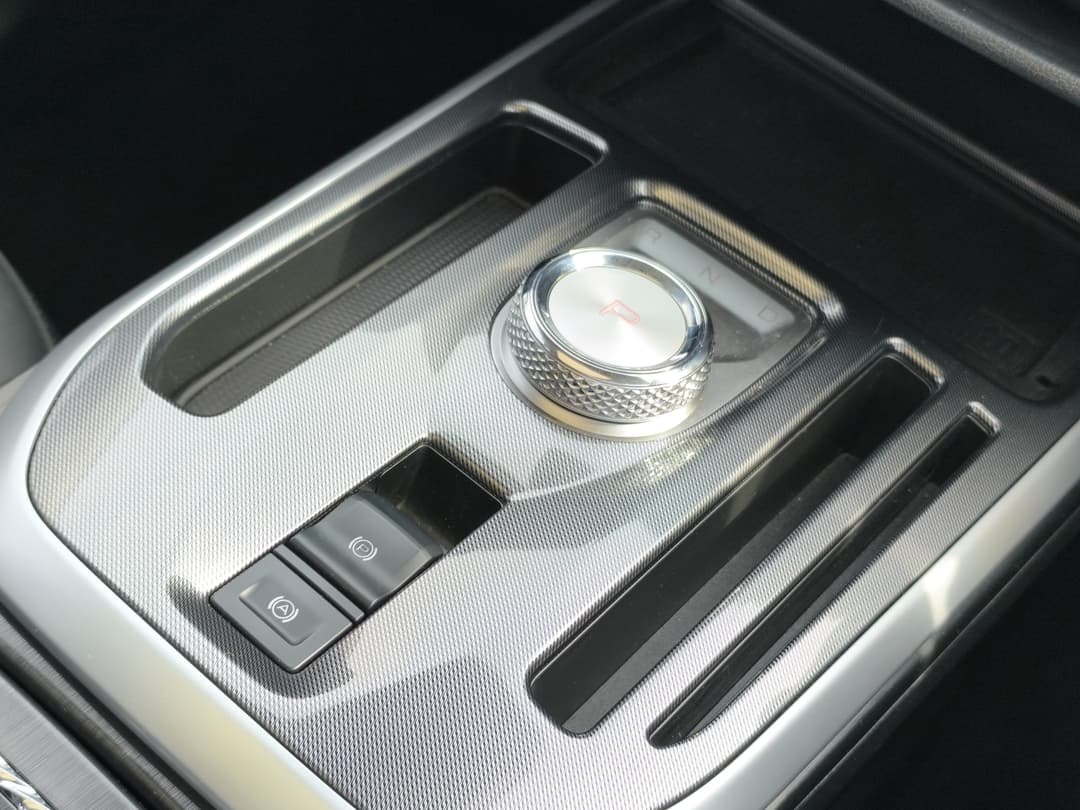 /uploads/Jolion_Center_Gear_Knob_b160fb07ac.jpeg