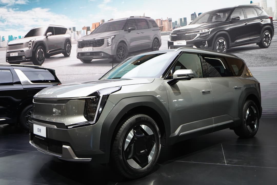 Kia Kejutkan GIIAS 2024 dengan 3 Model Terbaru, Luncurkan Carnival Hybrid, Varian Baru EV9 Earth, serta The New Kia Seltos