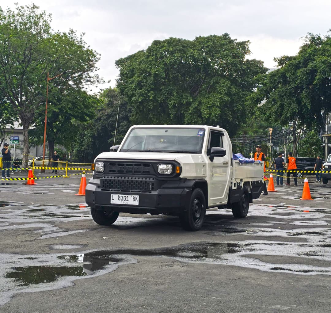 First Drive Toyota All-new Hilux Rangga 2.4 DSL Standard M/T: Pick-Up yang Memuliakan Driver