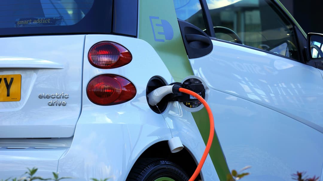 Penjualan Mobil Listrik April 2026 Tembus Rekor 14.815 Unit, BYD Kokoh di Puncak